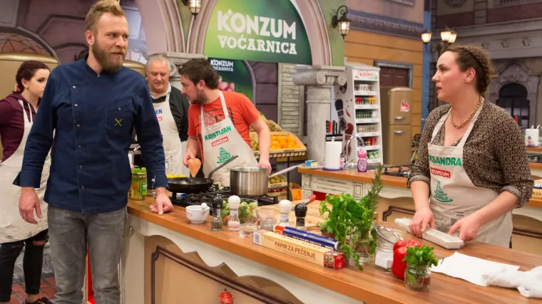 Četveroboj izvukao najbolje od kandidata, Pažanin u &scaron;oku: 'Ja vi&scaron;e ne znam tko je ovdje lud!'