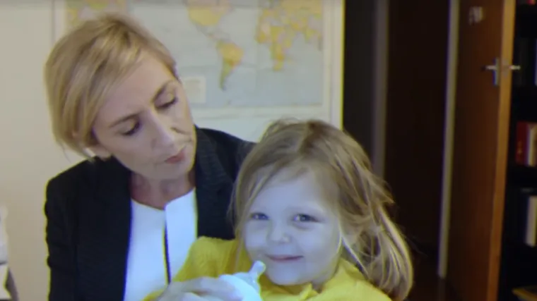 Kakav bi intervju s upadom djece bio iz ženskog kuta: hranjenje djece, pranje WC-a i - deaktiviranje bombi