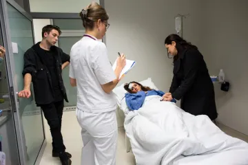 UČINITI U SLUČAJU NESREĆE? U novom serijalu glume pravi liječnici, no bolest ima glavnu ulogu