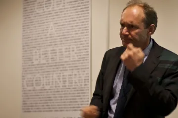 Čovjek koji je prije 28 godina izumio internet strahuje od tri stvari u budućnosti