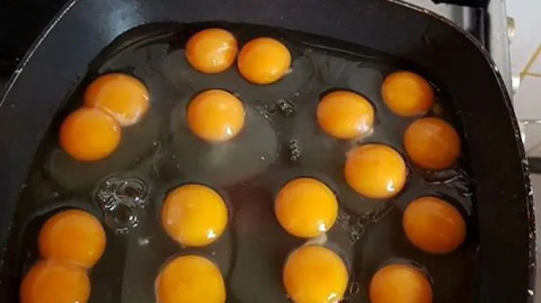 Kupili jaja, devet od njih deset imalo duple žutanjke: '&Scaron;anse da se to dogodi su jedan prema trilijun, a sad odoh uplatiti bingo listić'