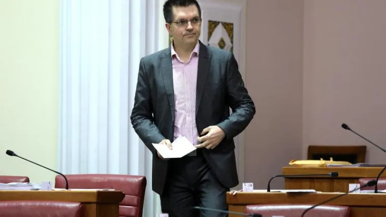 Pogledajte kako varaju birače