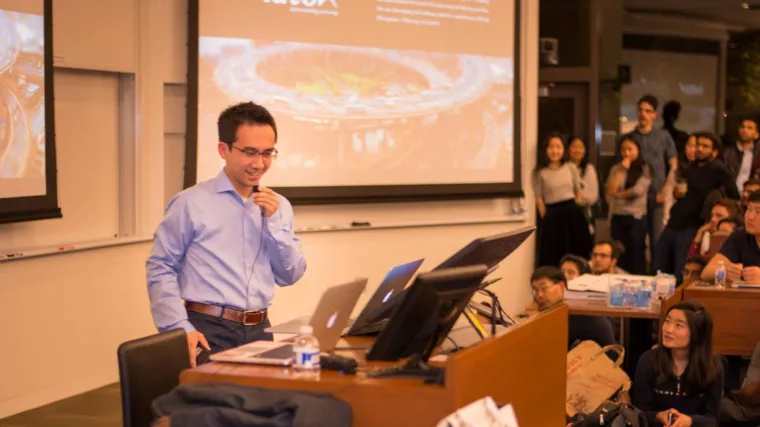 Pravi profesor X planira pobijediti Google, Intel i Uber: osmislio autonomna vozila s drugačijom logikom kretanja u prostoru