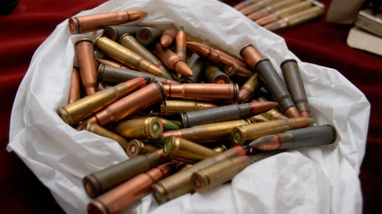 Od minobacača do vojnog eksploziva: mu&scaron;karac orao polje pa izorao bačvu s arsenalom oružja