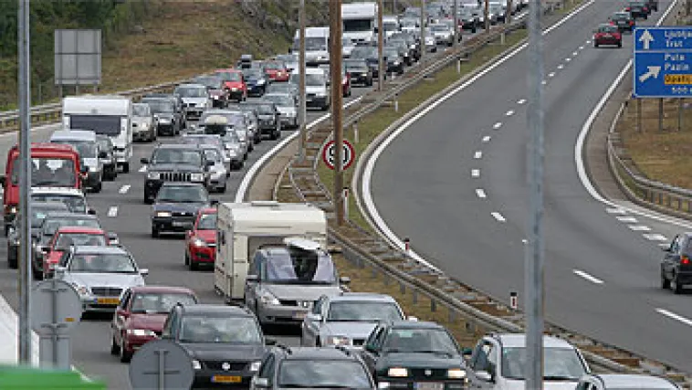 HAK upozorava vozače: dnevna svjetla vi&scaron;e nisu obvezna od 26. ožujka