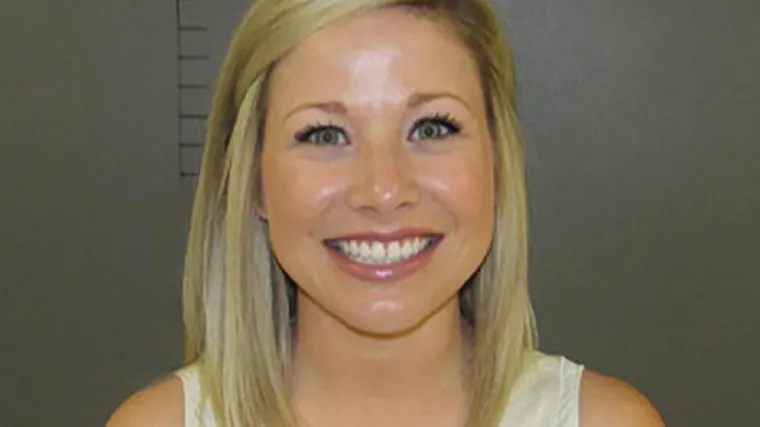 Udana učiteljica uhvaćena u vezi sa 17-godi&scaron;njakom