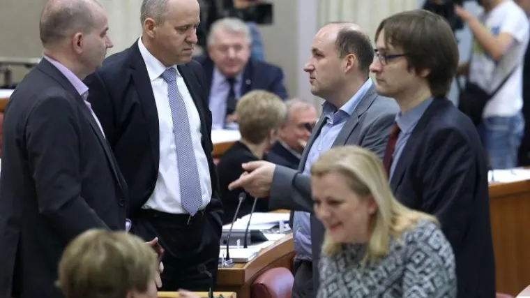 SDP: 'Jo&scaron; nije raspravljen na&scaron; prijedlog o minimalnoj plaći', HDZ: 'Mi smo napravili vi&scaron;e'