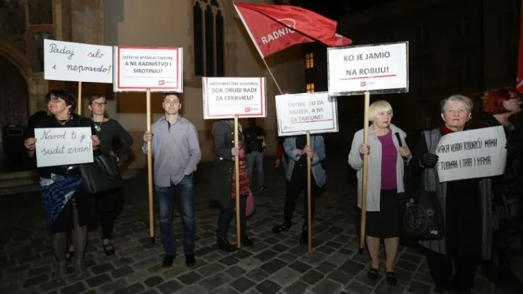 'Za&scaron;to neki žive u dvorcu dok drugi rade za crkavicu?'