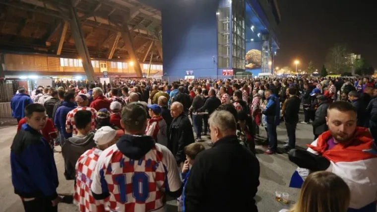 Navijači preplavili zagrebačke ulice i napravili atmosferu za pamćenje