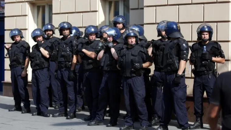 Poduzeli su neviđene mjere sigurnosti, grad izgleda kao ratna zona