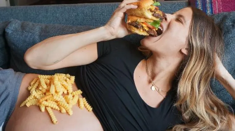 Spojila dvije ljubavi u jedno: Ovako izgleda trudnoća kada ste ujedno i gastro blogerica