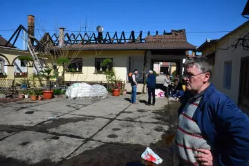 OSTALI BEZ KROVA NAD GLAVOM: U požaru izgorjela obiteljska kuća