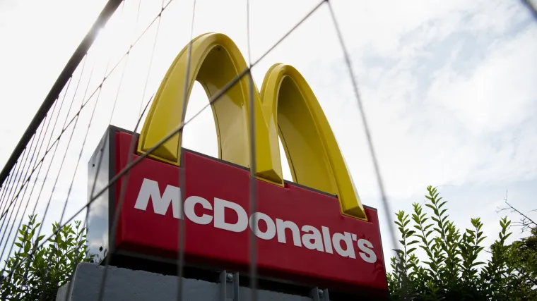 S 94 godine jo&scaron; uvijek radi u McDonald'su i ne planira skoro u mirovinu