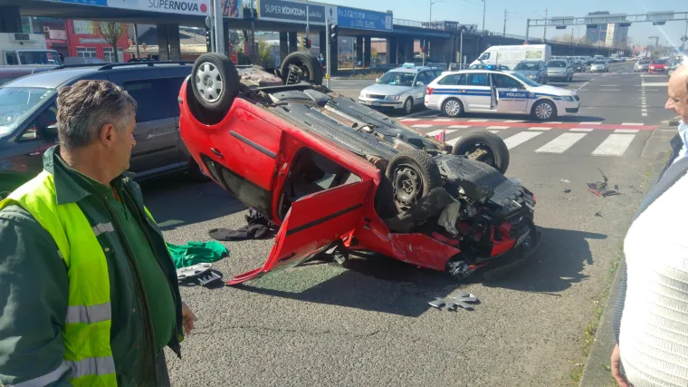 Zavr&scaron;io na krovu, spasio ga radnik Čistoće: 'Da nisam to učinio, ugu&scaron;io bi se! Sav se tresao'