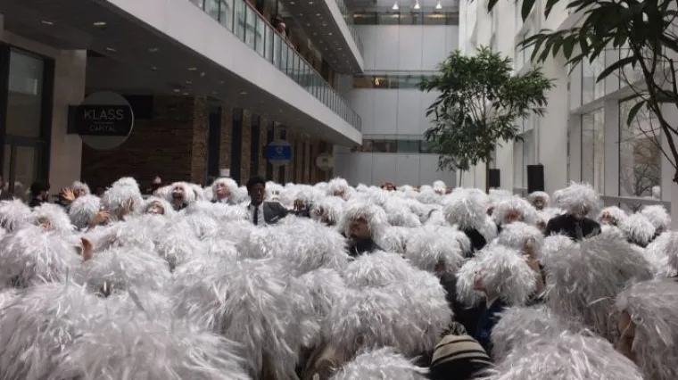 Nekoliko stotina Alberta Einsteina oborilo svjetski rekord s hvalevrijednom misijom