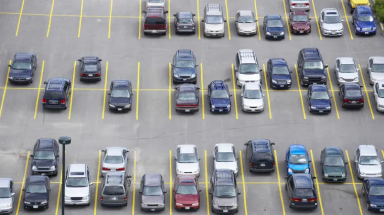 Krivo parkirao i izazvao bijes nepoznatog sugrađanina: 'S otin isprdkom od auta si zauzeja 2 mista!'