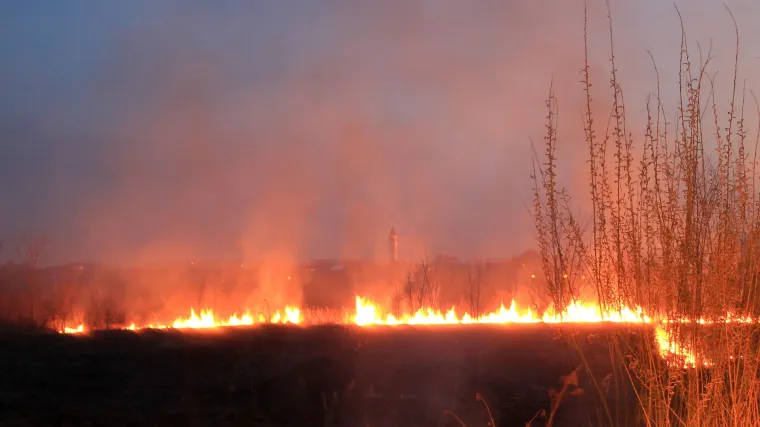 Policija zbog izazivanja požara privela 74-godi&scaron;njaka: u posljednjih 24 sata u &Scaron;ibensko-kninskoj županiji ih buknulo čak 15!