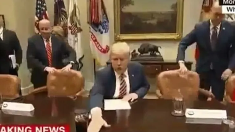 Svi su zapazili čudan detalj koji Trump često ponavlja