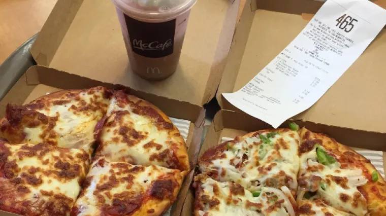 McDonald's na tajnom jelovniku ima McPizzu i ljudi putuju satima kako bi je probali