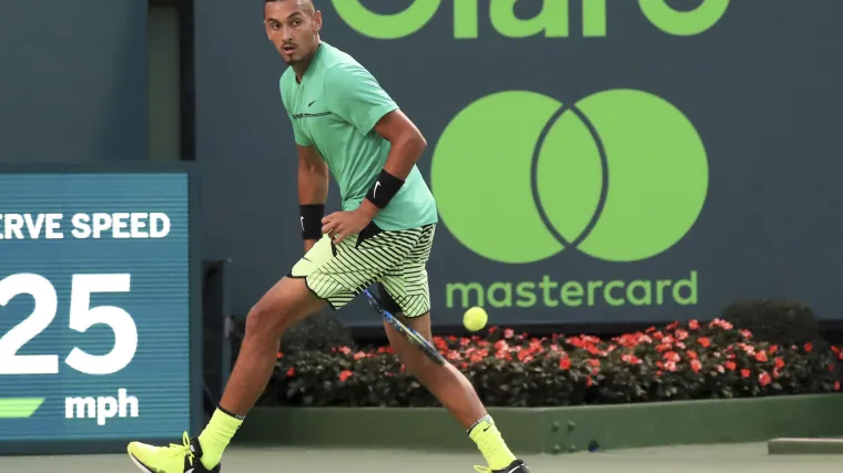 Ovo može jedino Nick Kyrgios: u jednom poenu dvaput uspje&scaron;no odigrao kroz noge