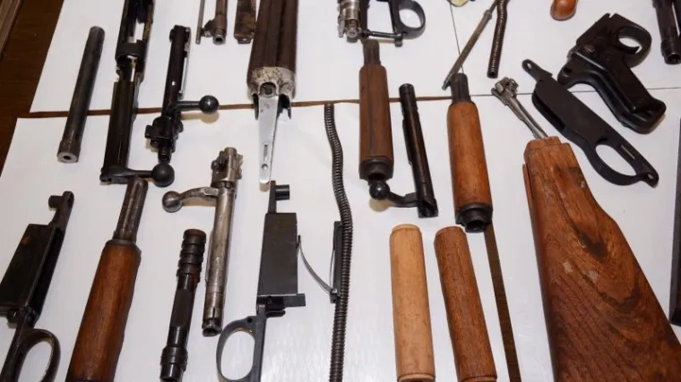 Trojac iz Siska proizvodio i prepravljao oružje za krivolov i preprodaju