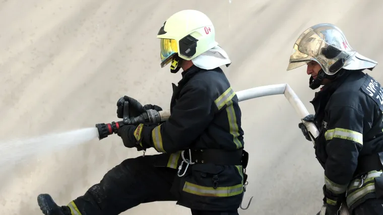 Zagrebački vatrogasci ponovno nasmijali originalnim odgovorom: 'pametnjaković' zapalio napu pa ih upitao ne&scaron;to neobično