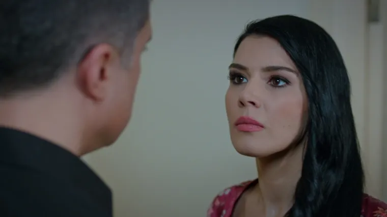 Elif se jo&scaron; jednom naljuti na Kahramana i ponovno ga napu&scaron;ta (Sudbina)