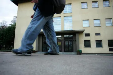 'Vidio sam kako drži nož, zamahivao mi je prema trbuhu'