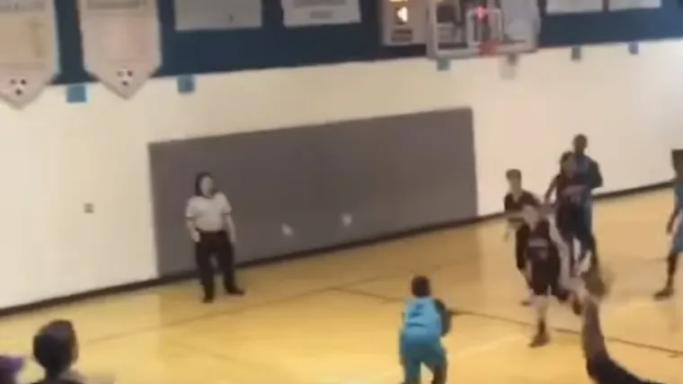 Pogledajte kako je dječak bez obje ruke zabio tricu za pobjedu