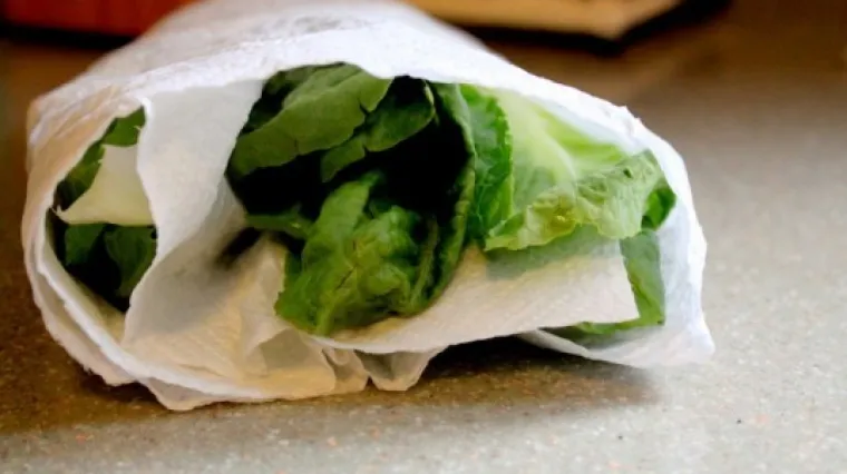 Koristan trik zbog kojeg će salata duže vremena biti svježa u hladnjaku