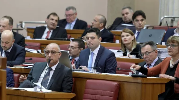 'HDZ pretvara Hrvatsku u rusku koloniju, oni će imati apsolutno prvenstvo u namirenju'