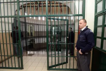 'Namjerno rade lo&scaron;u hranu, a TV ima samo pet programa'