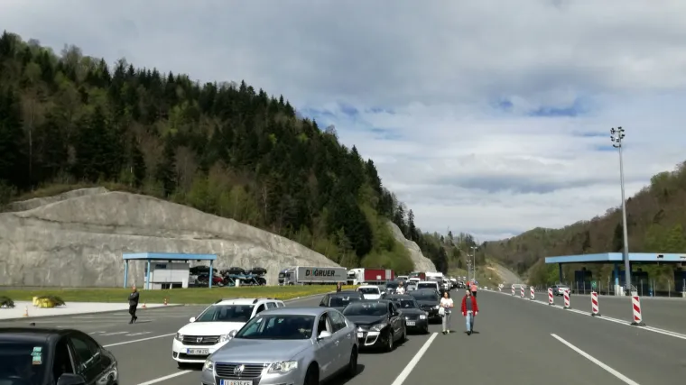 Novi granični režim stvara kolone: na Macelju se na ulazak čeka 5 sati