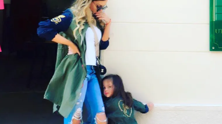 Nikolina Pišek objavila je preslatku fotku s kćerkicom, a svima su za oko najviše zapele njene čizme