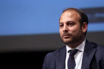 Tron preuzima obitelj s monopolom u hotelijerskom biznisu