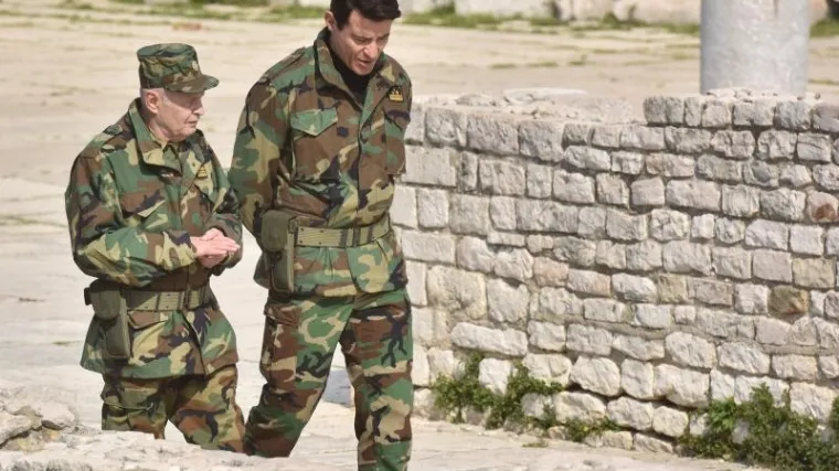 Stiže kolona vojnih vozila i 'general Gotovina'