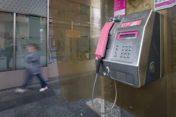 Počela demontaža javnih telefonskih govornica u Zagrebu