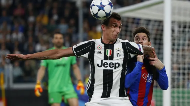 Je li Mandžukić opravdano dobio žuti karton protiv Barcelone?
