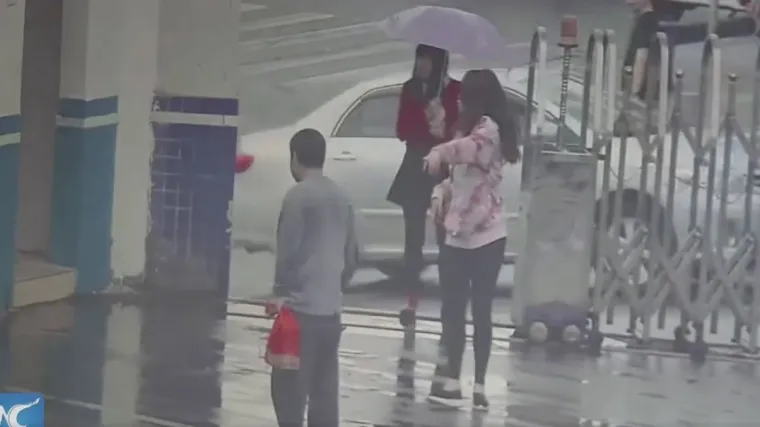 Nadzorne kamere snimile vjerojatno najglupljeg lopova na svijetu