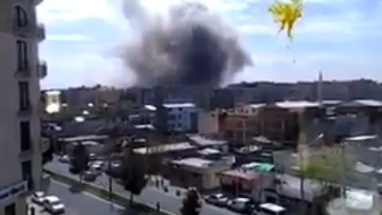 Najmanje četvero ozlijeđenih, 'meta napada bila je radionica policijske postaje'