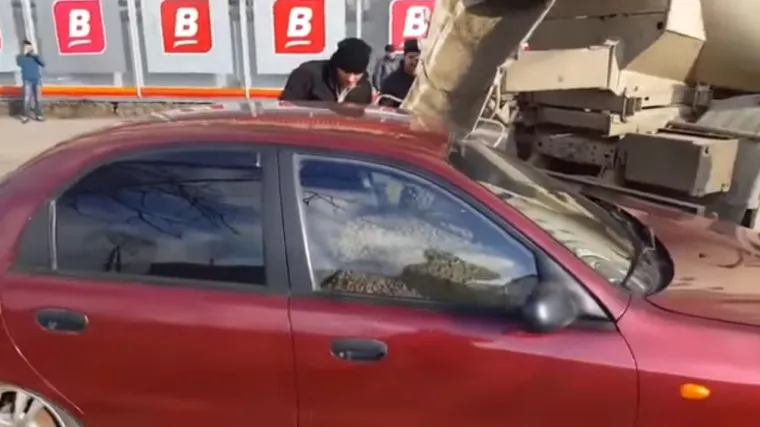 Auto joj napunio cementom do vrha