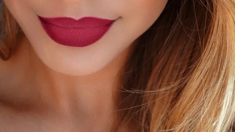 Va&scaron; nabrži put do punih, sočnih usnica