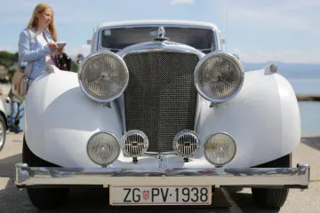 Opatija: Na Slatini održana izložba oldtimera