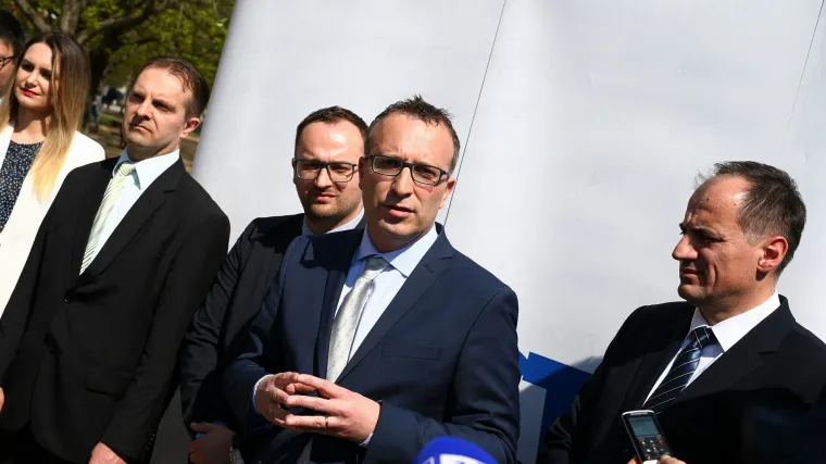 Mostov kandidat u Zagrebu: Bandić na odvjetnike tro&scaron;i 150 milijuna kuna