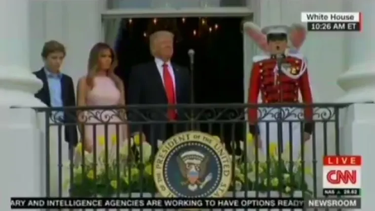 'Suptilno' ga gurkala usred himne