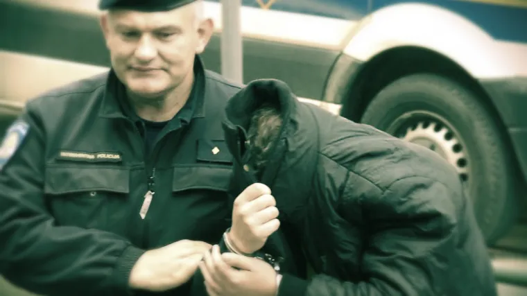 'Trebam pare! Posudite od prijatelja, prodajte sve &scaron;to imate!'