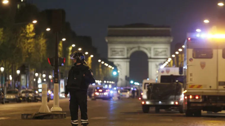 Pucnjava u sredi&scaron;tu Pariza: jedan policajac ubijen, dva te&scaron;ko ozlijeđena