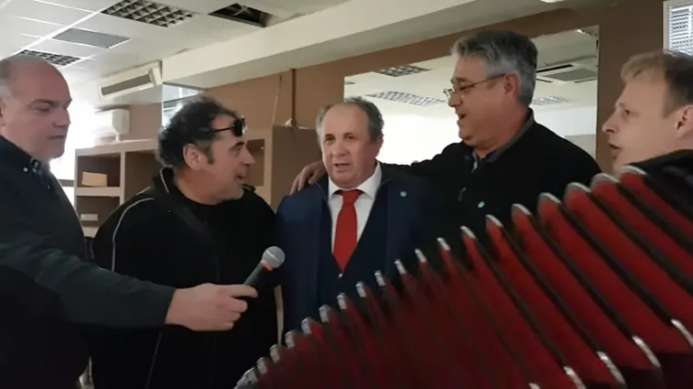 Slavio uz 50 janjaca i harmoniku: 'Ovako ćemo svaki tjedan!'