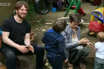 Klasične metode odgoja su im odbojne: izašli su iz sustava, ne cijepe djecu i školuju ih doma