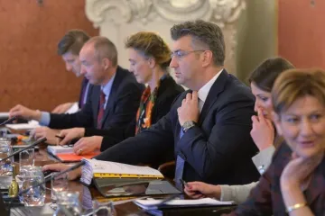 Nakon tri godine rada: Vlada odustaje od jedinstvenog zakona o plaćama